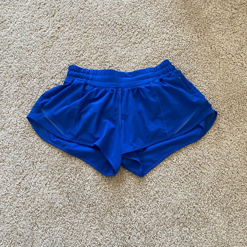 Size 6 2.5 in lululemon Hotty hots symphony blue